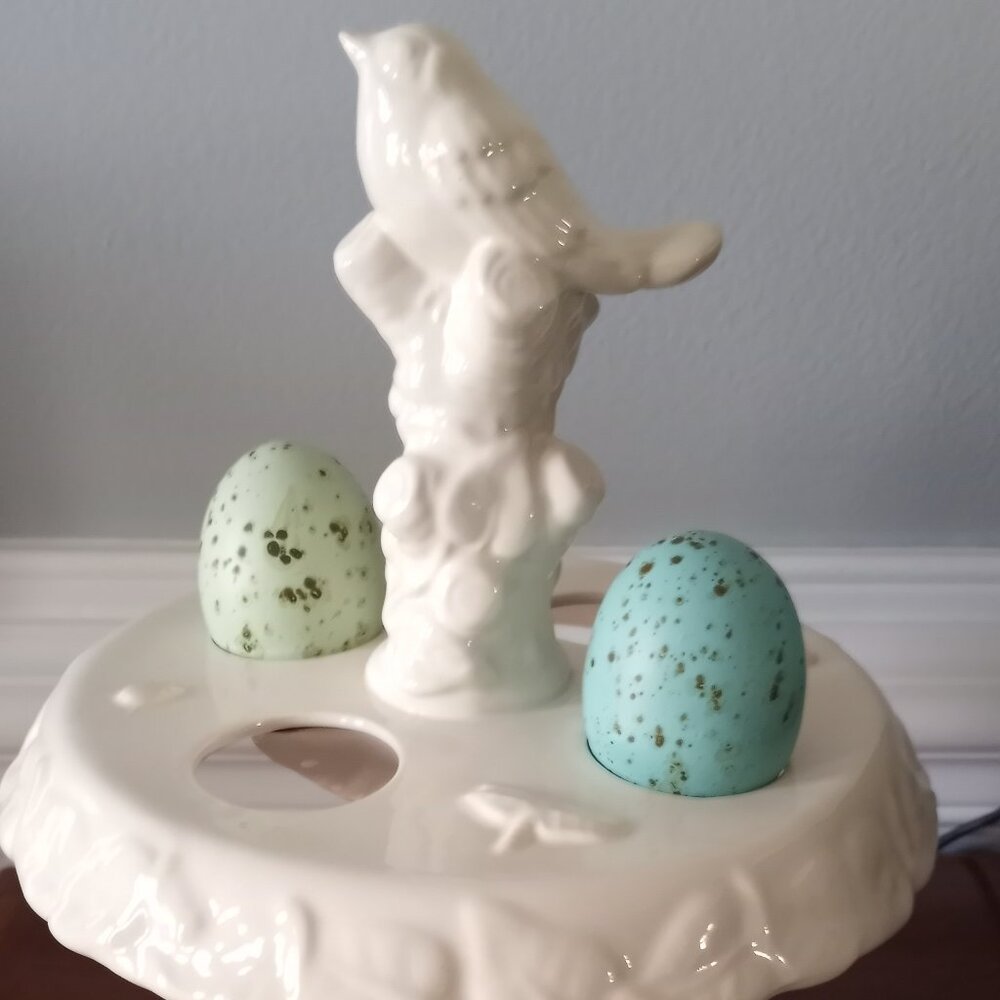 Porcelain Egg Holder Cream with Bird/Lady Bug/Dragonfly EUC * Pristine